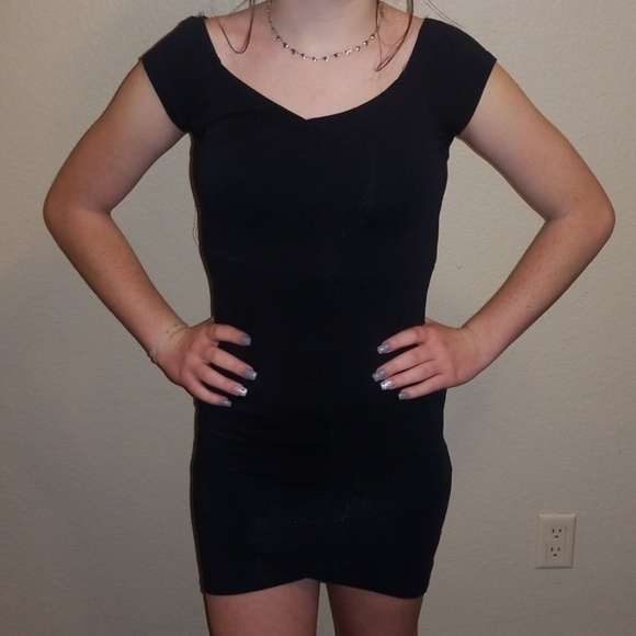 Heart and Hips Black Dress - Picture 1 of 5